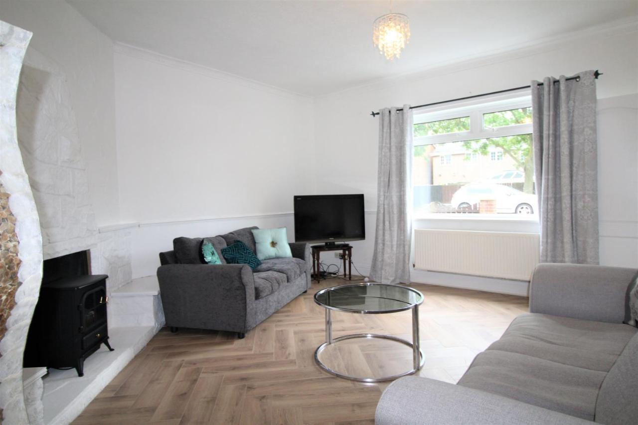 Whitley Bay - Sleeps 6 - Refurbished Throughout - Fast Wifi - Dogs Welcome Ngoại thất bức ảnh